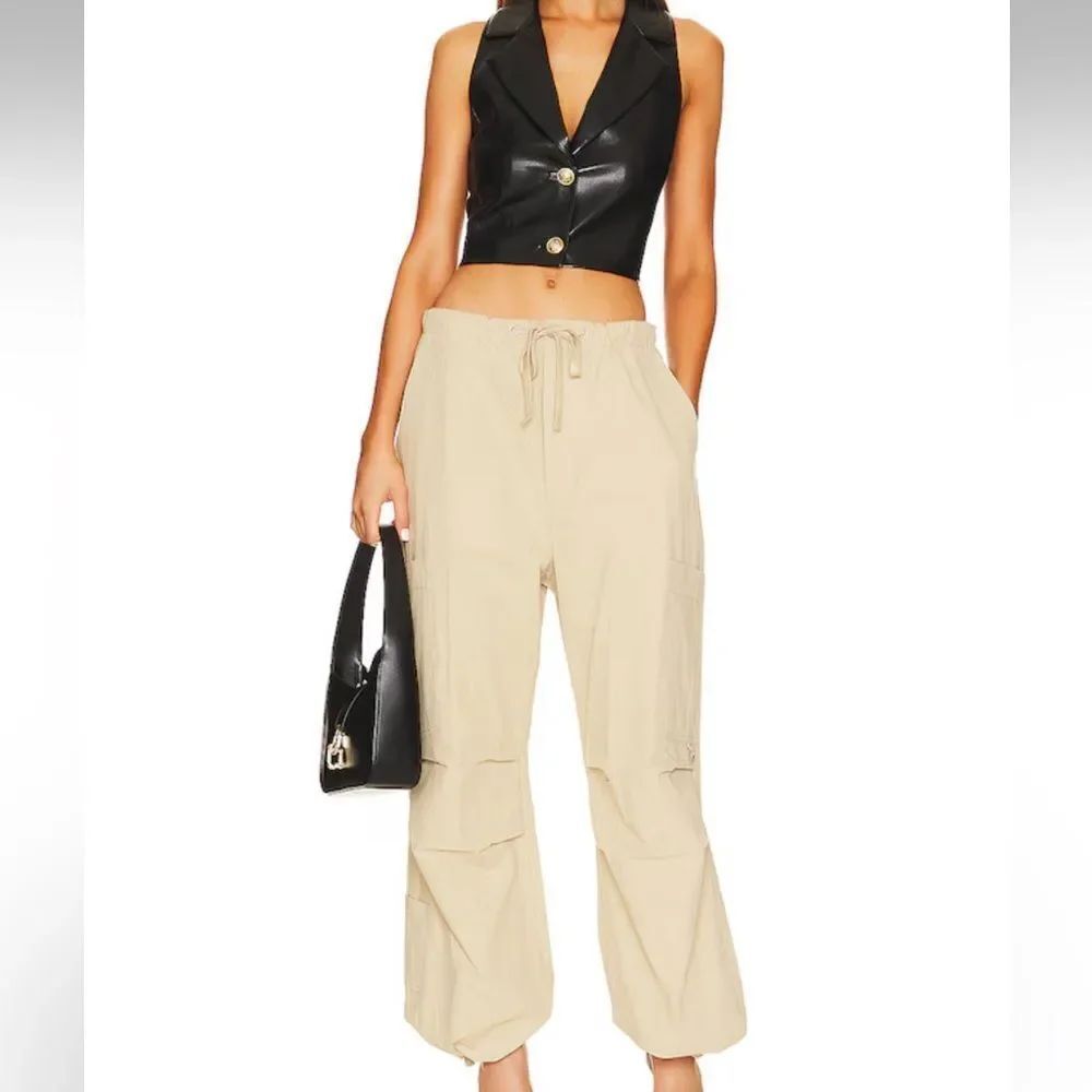 BY.DYLN Lexi Cargo Pants in light khaki S NWT